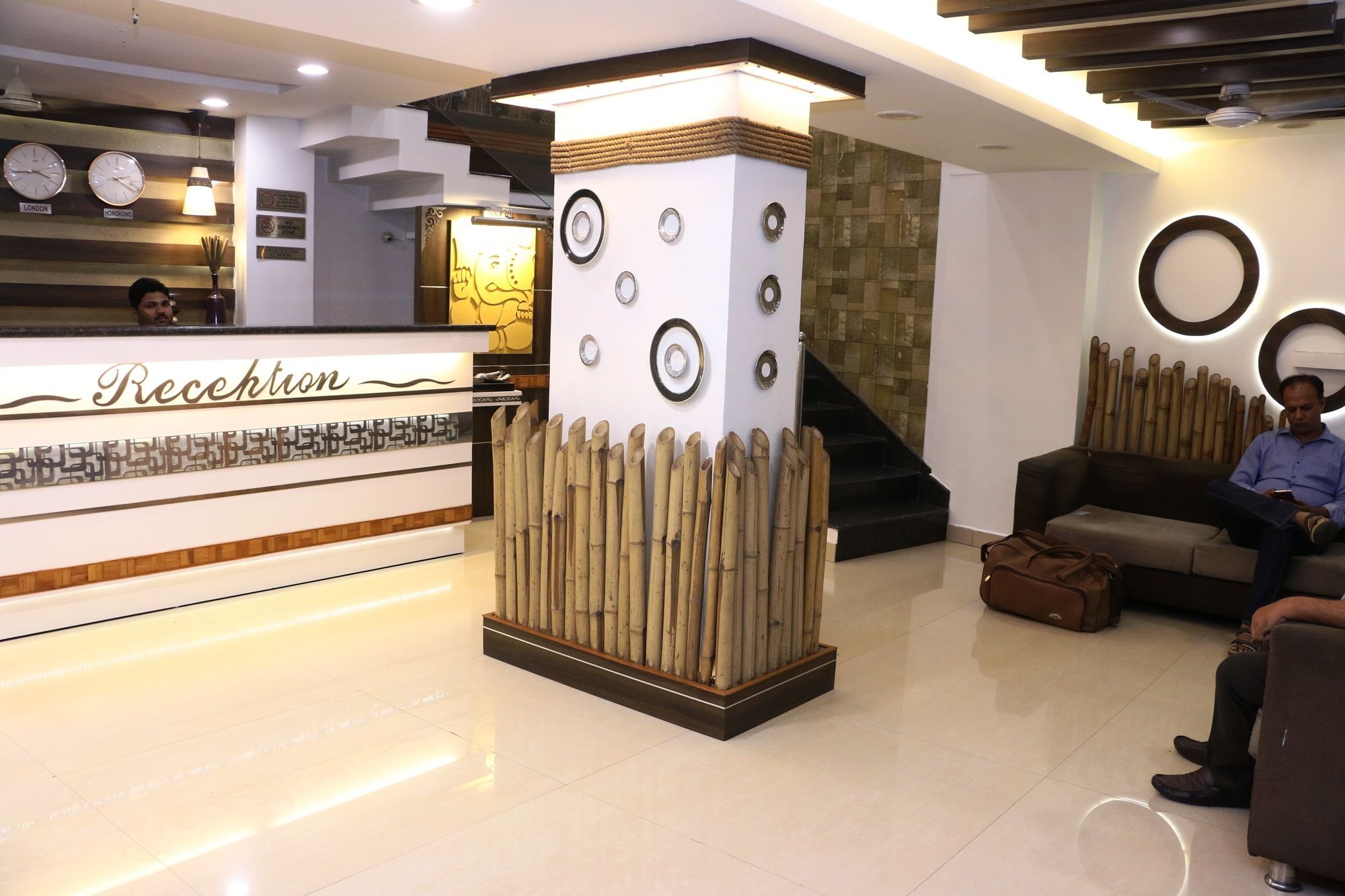 Hotel Shalimar Deluxe Bhopal Exterior foto